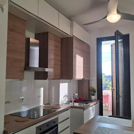 Bilocale Comodamente Collegato Con Centro Milano *