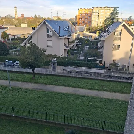 Bilocale Comodamente Collegato Con Centro Milano Lägenhet