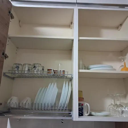 Lägenhet Bilocale Comodamente Collegato Con Centro Milano *